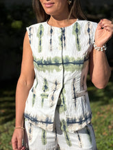 Load image into Gallery viewer, &quot;Julieta&quot; Printed Button Up Vest And Matching Pants Set
