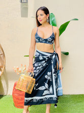 Load image into Gallery viewer, &quot;Lau De La&quot; Printed Two pieces Bikini Set
