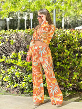 Load image into Gallery viewer, &quot;Candela&quot; Long Sleeve Crop Blouse And Matching High Waisted Pants
