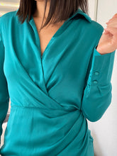 Load image into Gallery viewer, &quot;Beah&quot; Collar Wrap Dress.
