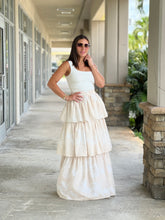 Load image into Gallery viewer, &quot;Amapola&quot; Floral Print Maxi Skirt
